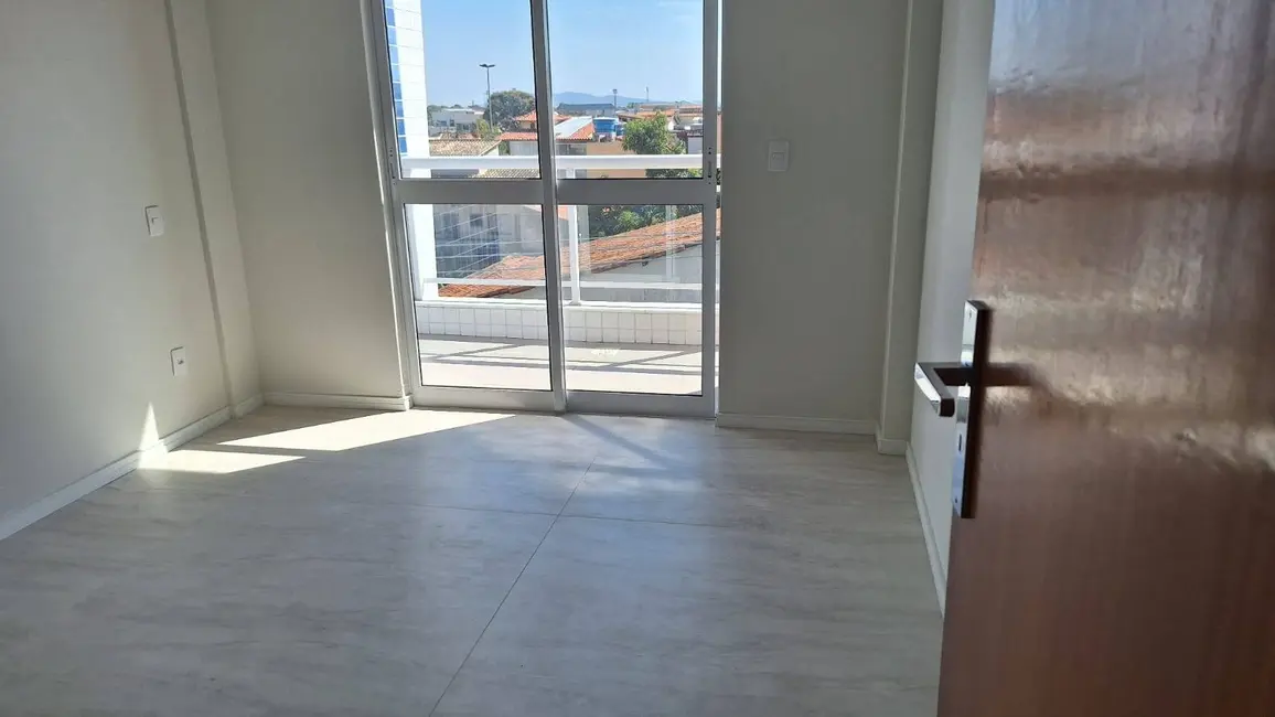 Foto 3 de Apartamento com 1 quarto à venda, 45m2 em Braga, Cabo Frio - RJ