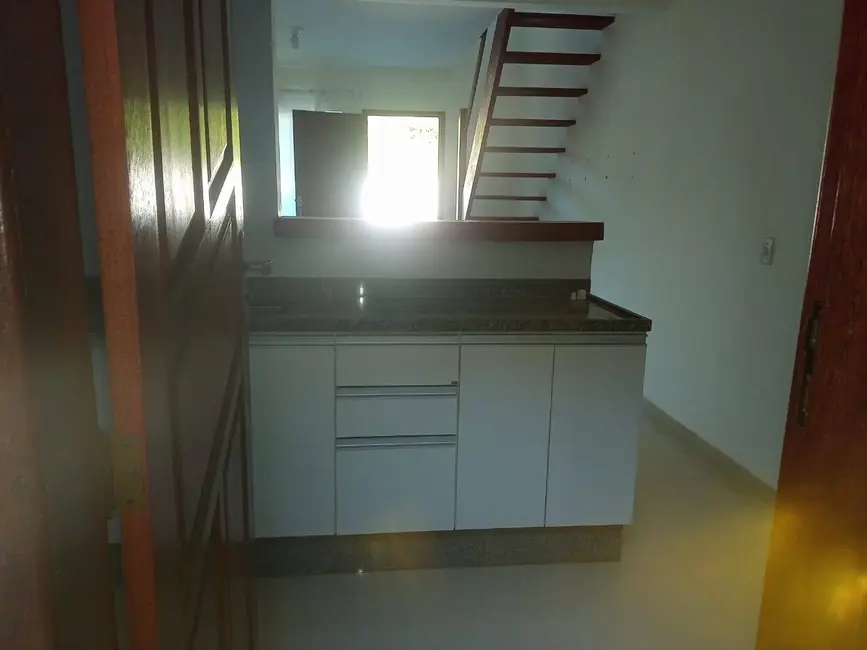 Foto 8 de Casa de Condomínio com 2 quartos à venda, 75m2 em Ogiva, Cabo Frio - RJ