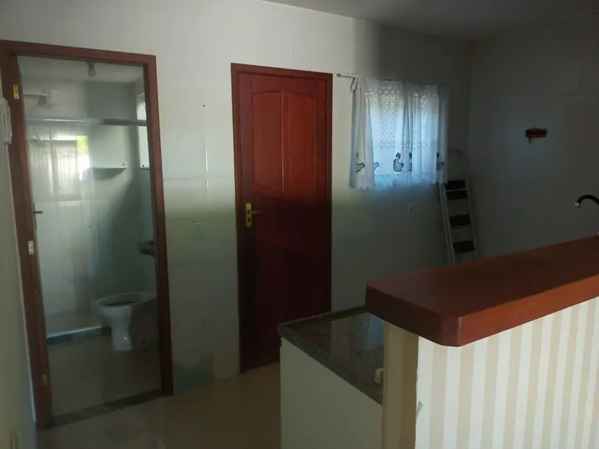 Foto 6 de Casa de Condomínio com 2 quartos à venda, 75m2 em Ogiva, Cabo Frio - RJ