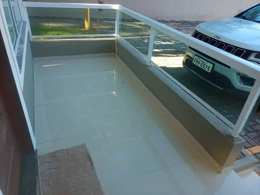 Foto 4 de Casa de Condomínio com 2 quartos à venda, 75m2 em Ogiva, Cabo Frio - RJ