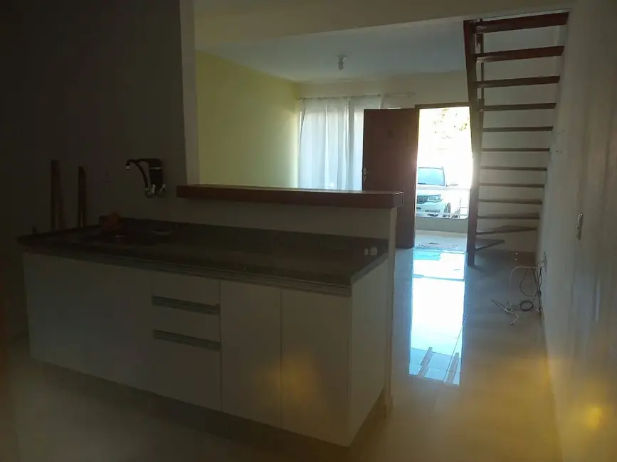 Foto 7 de Casa de Condomínio com 2 quartos à venda, 75m2 em Ogiva, Cabo Frio - RJ