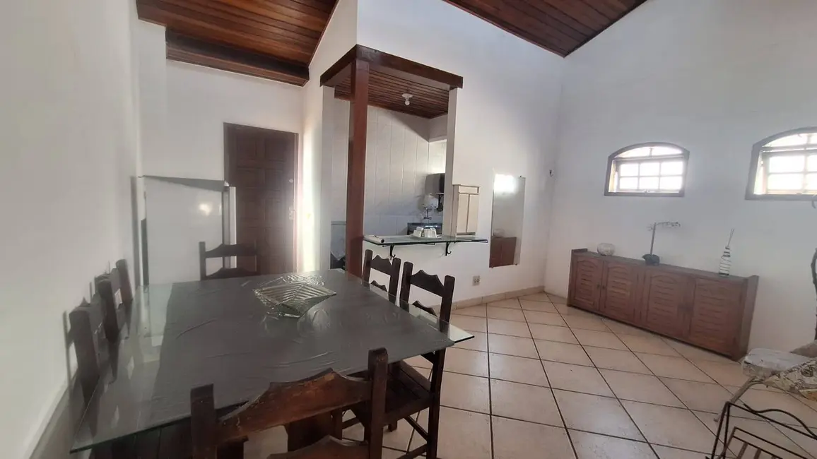 Foto 2 de Apartamento com 2 quartos à venda, 65m2 em Centro, Cabo Frio - RJ