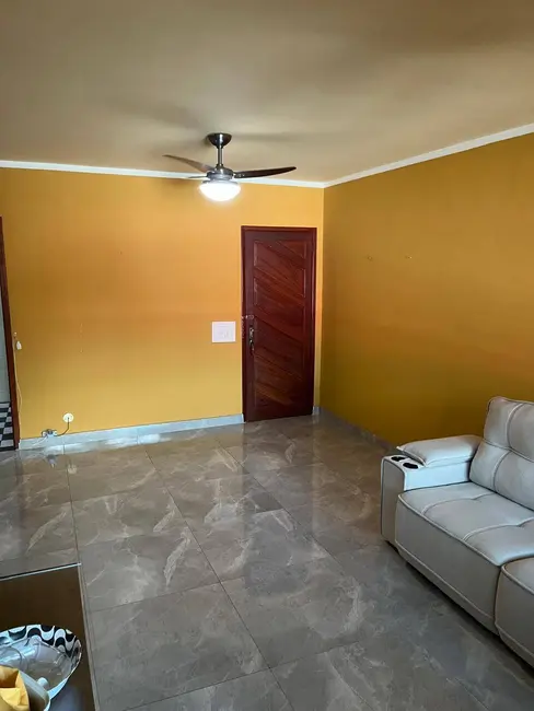 Apartamento com 3 quartos à venda, 90m2 em Centro, Cabo Frio - RJ - imagem 6 Foto 6 de Apartamento com 3 quartos à venda, 90m2 em Centro, Cabo Frio - RJ