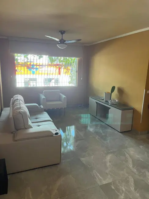 Apartamento com 3 quartos à venda, 90m2 em Centro, Cabo Frio - RJ - imagem 4 Foto 4 de Apartamento com 3 quartos à venda, 90m2 em Centro, Cabo Frio - RJ