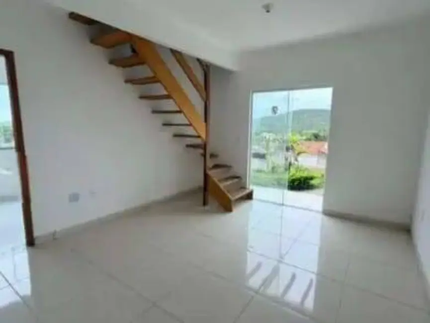 Foto 3 de Casa de Condomínio com 3 quartos à venda, 170m2 em Peró, Cabo Frio - RJ