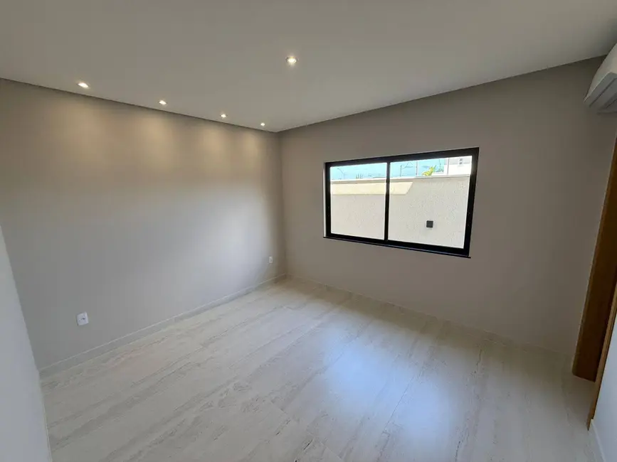 Foto 9 de Casa de Condomínio com 3 quartos à venda, 182m2 em Cabo Frio - RJ