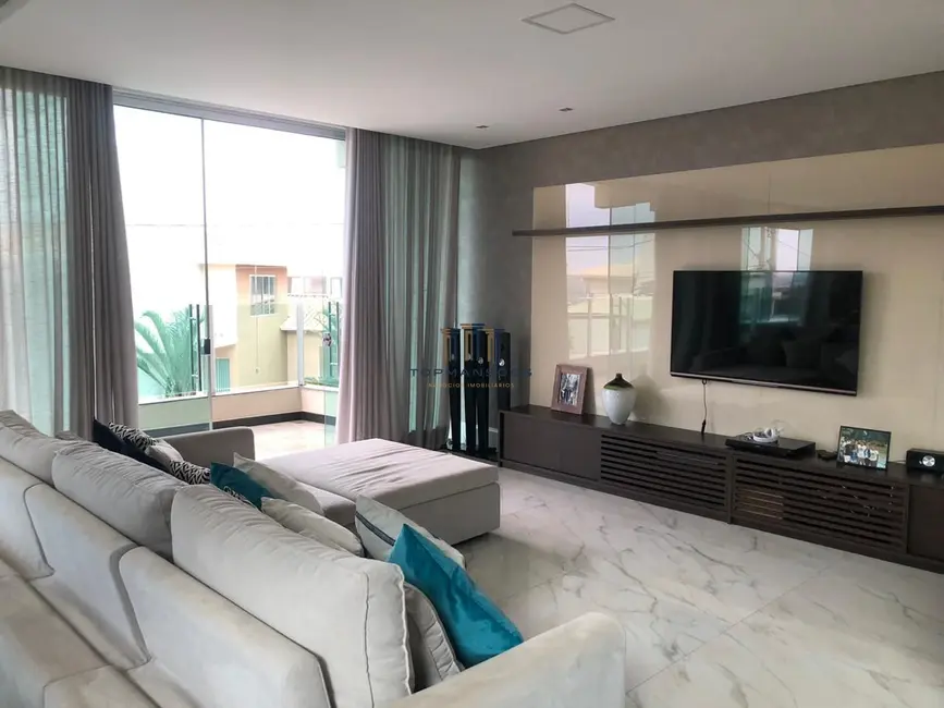 Foto 1 de Casa de Condomínio com 4 quartos à venda, 405m2 em Vespasiano - MG