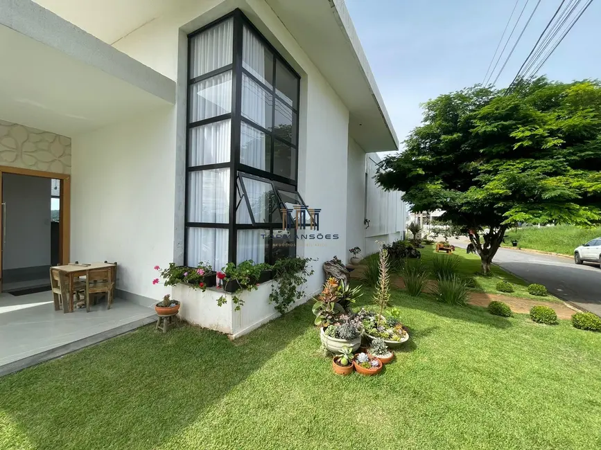 Foto 1 de Casa de Condomínio com 4 quartos à venda, 510m2 em Vespasiano - MG