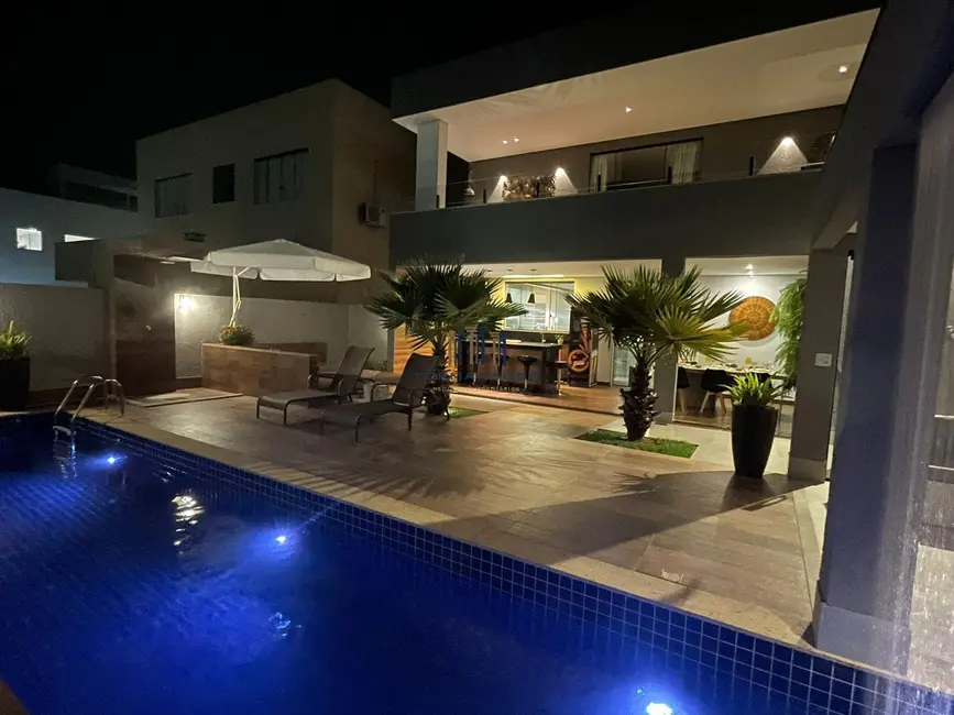 Foto 1 de Casa de Condomínio com 4 quartos à venda, 370m2 em Vespasiano - MG