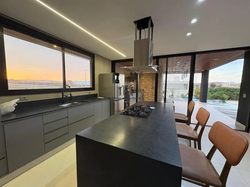 Foto 6 de Casa de Condomínio com 4 quartos à venda, 377m2 em Vespasiano - MG