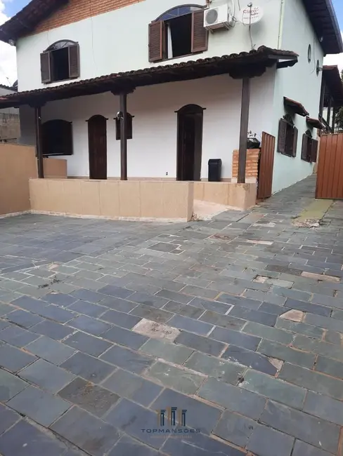 Foto 2 de Casa com 3 quartos à venda, 295m2 em Sao Jose Da Lapa - MG