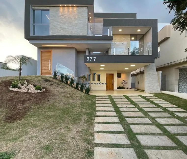 Foto 1 de Casa de Condomínio com 3 quartos à venda, 250m2 em Vespasiano - MG