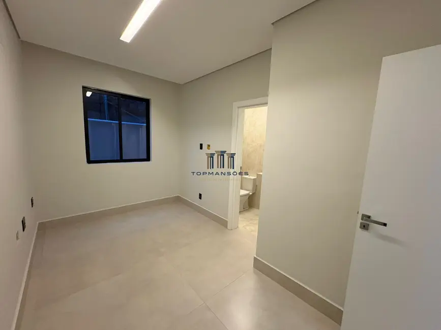 Casa de Condomínio com 4 quartos à venda, 253m2 em Vespasiano - MG - imagem 8 Foto 8 de Casa de Condomínio com 4 quartos à venda, 253m2 em Vespasiano - MG