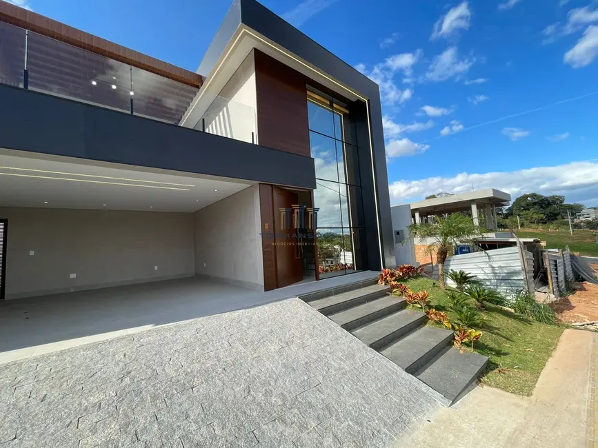 Foto 2 de Casa de Condomínio com 4 quartos à venda, 380m2 em Contagem - MG