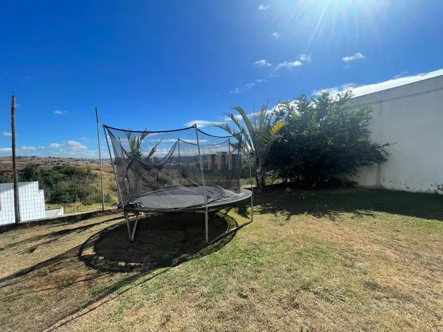 Foto 4 de Casa de Condomínio com 3 quartos à venda, 270m2 em Vespasiano - MG