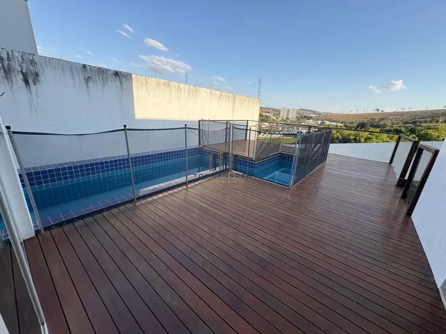 Foto 8 de Casa de Condomínio com 4 quartos para alugar, 303m2 em Centro, Vespasiano - MG