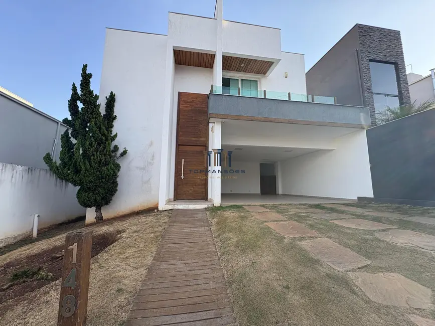 Foto 1 de Casa de Condomínio com 4 quartos para alugar, 303m2 em Centro, Vespasiano - MG