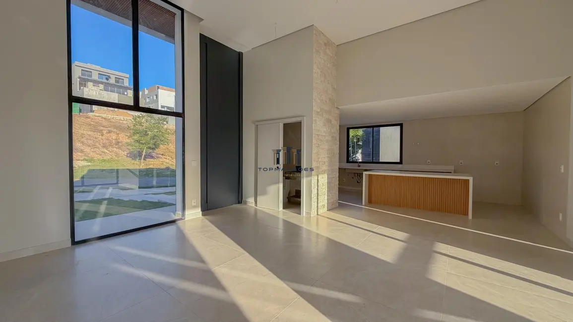 Foto 3 de Casa de Condomínio com 4 quartos à venda, 280m2 em Vespasiano - MG