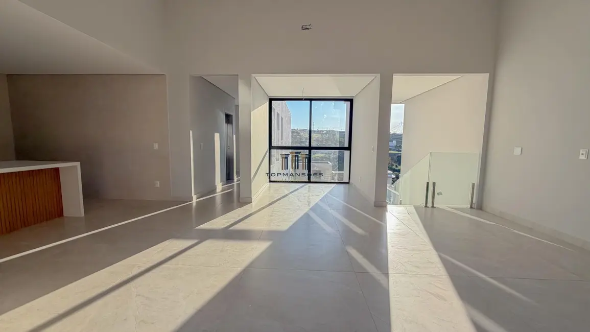 Foto 2 de Casa de Condomínio com 4 quartos à venda, 280m2 em Vespasiano - MG