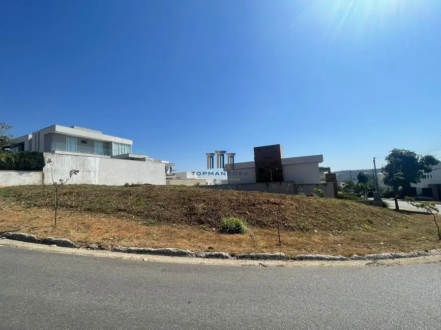 Foto 1 de Terreno / Lote à venda, 600m2 em Vespasiano - MG