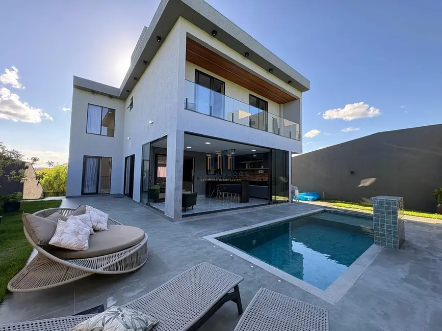 Foto 1 de Casa de Condomínio com 4 quartos à venda, 379m2 em Vespasiano - MG