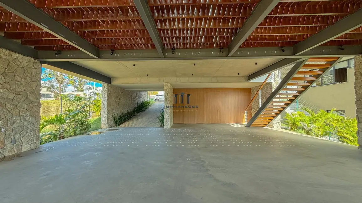 Foto 2 de Casa com 4 quartos à venda, 550m2 em Vespasiano - MG