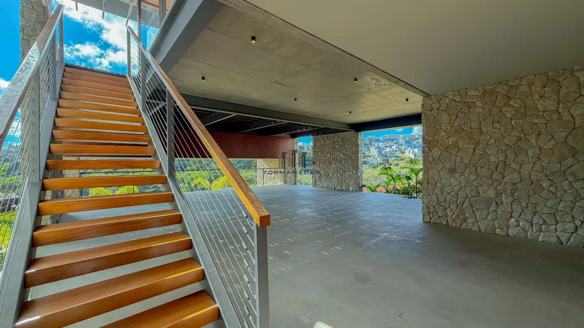 Foto 5 de Casa com 4 quartos à venda, 550m2 em Vespasiano - MG