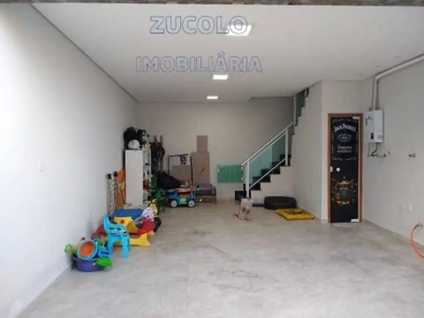 Foto 1 de Sobrado com 2 quartos à venda, 115m2 em Parque Jaçatuba, Santo Andre - SP