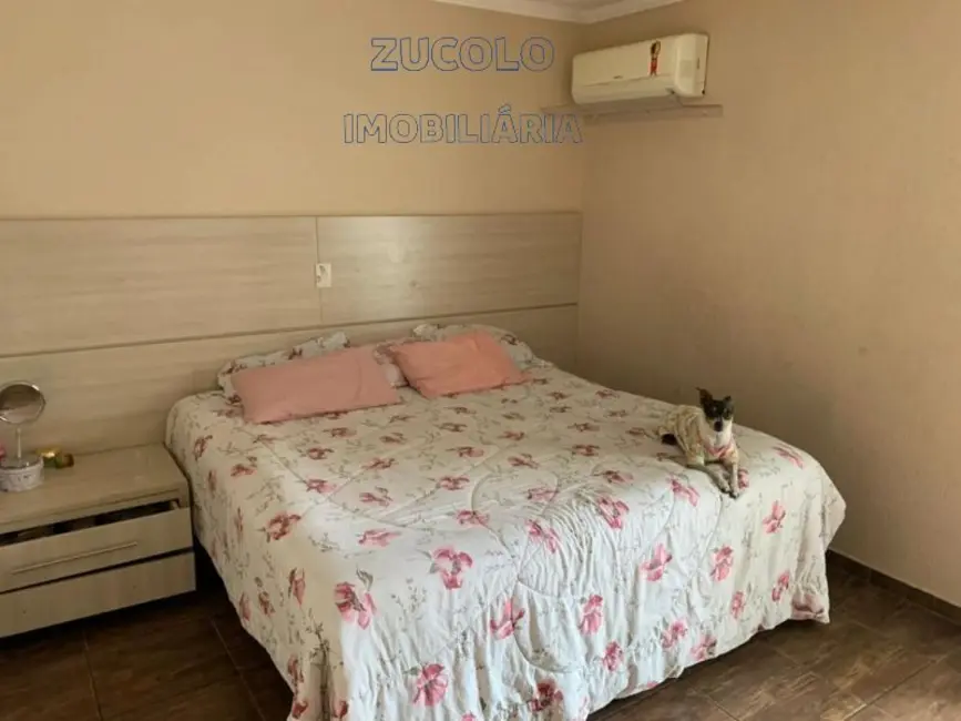 Foto 8 de Sobrado com 4 quartos à venda, 279m2 em Vila Lucinda, Santo Andre - SP