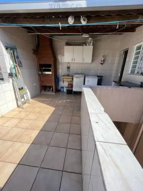 Casa com 4 quartos à venda, 200m2 em Jardim Las Vegas, Santo Andre - SP - imagem 9 Foto 9 de Casa com 4 quartos à venda, 200m2 em Jardim Las Vegas, Santo Andre - SP