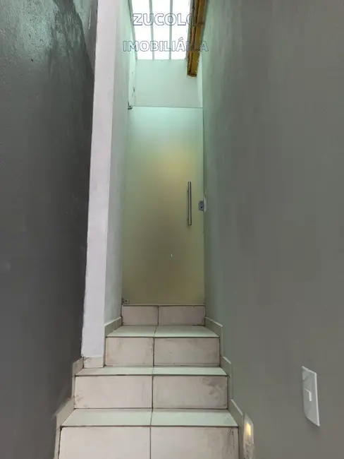 Casa com 2 quartos à venda, 63m2 em Parque Jaçatuba, Santo Andre - SP - imagem 4 Foto 4 de Casa com 2 quartos à venda, 63m2 em Parque Jaçatuba, Santo Andre - SP