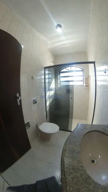 Sobrado com 3 quartos para alugar, 300m2 em Piraporinha, Diadema - SP - imagem 7 Foto 7 de Sobrado com 3 quartos para alugar, 300m2 em Piraporinha, Diadema - SP
