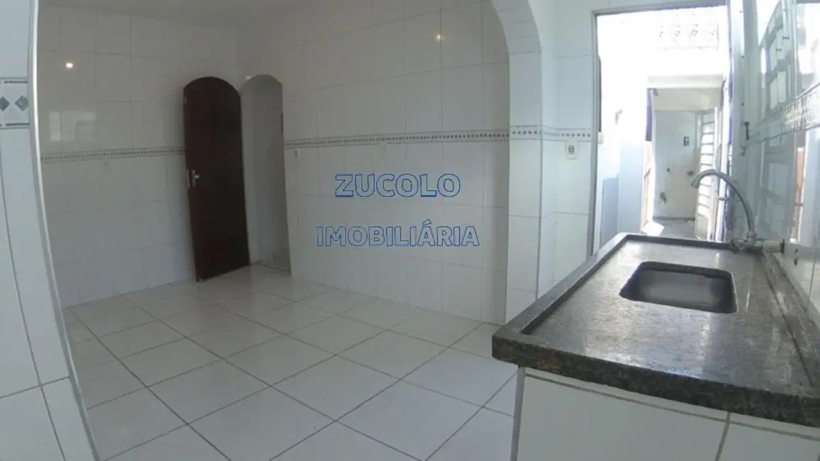 Sobrado com 3 quartos para alugar, 300m2 em Piraporinha, Diadema - SP - imagem 5 Foto 5 de Sobrado com 3 quartos para alugar, 300m2 em Piraporinha, Diadema - SP