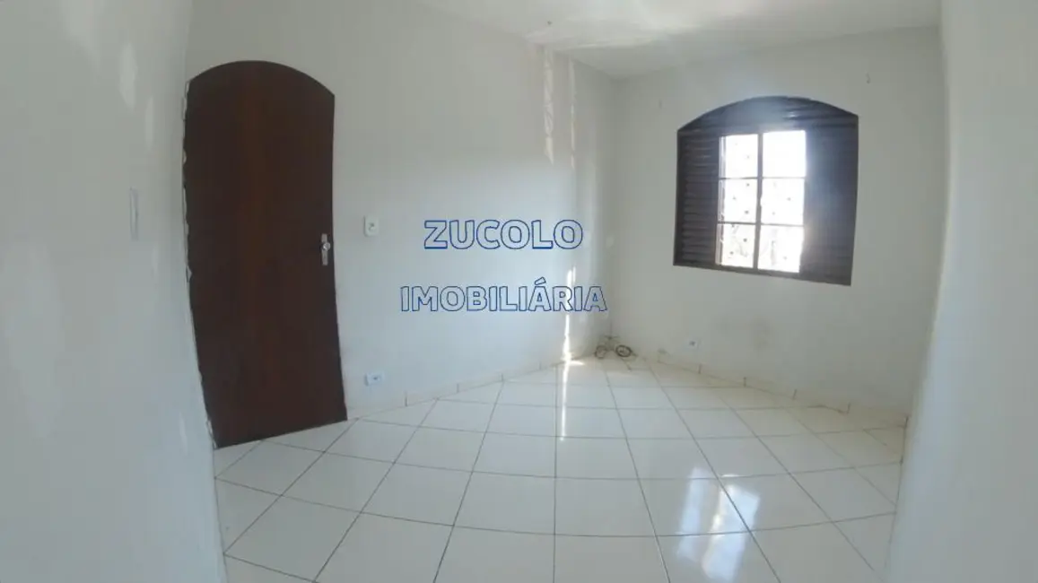 Sobrado com 3 quartos para alugar, 300m2 em Piraporinha, Diadema - SP - imagem 9 Foto 9 de Sobrado com 3 quartos para alugar, 300m2 em Piraporinha, Diadema - SP