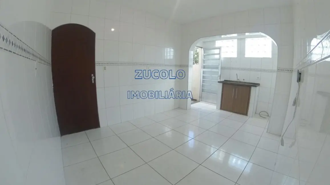 Sobrado com 3 quartos para alugar, 300m2 em Piraporinha, Diadema - SP - imagem 6 Foto 6 de Sobrado com 3 quartos para alugar, 300m2 em Piraporinha, Diadema - SP