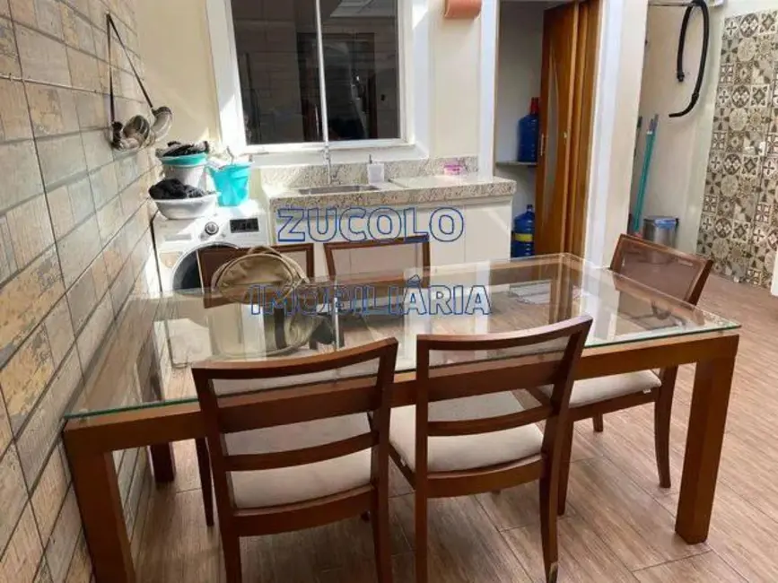 Casa com 3 quartos à venda, 129m2 em Demarchi, Sao Bernardo Do Campo - SP - imagem 4 Foto 4 de Casa com 3 quartos à venda, 129m2 em Demarchi, Sao Bernardo Do Campo - SP