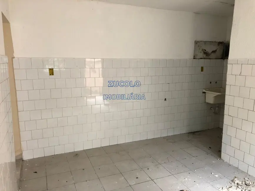 Foto 8 de Casa com 2 quartos para alugar, 120m2 em Vila Ema, São Paulo - SP