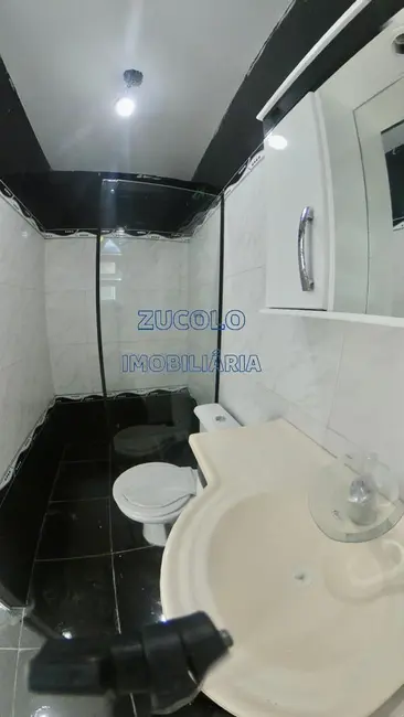 Foto 5 de Kitnet com 2 quartos para alugar, 60m2 em Jardim Las Vegas, Santo Andre - SP