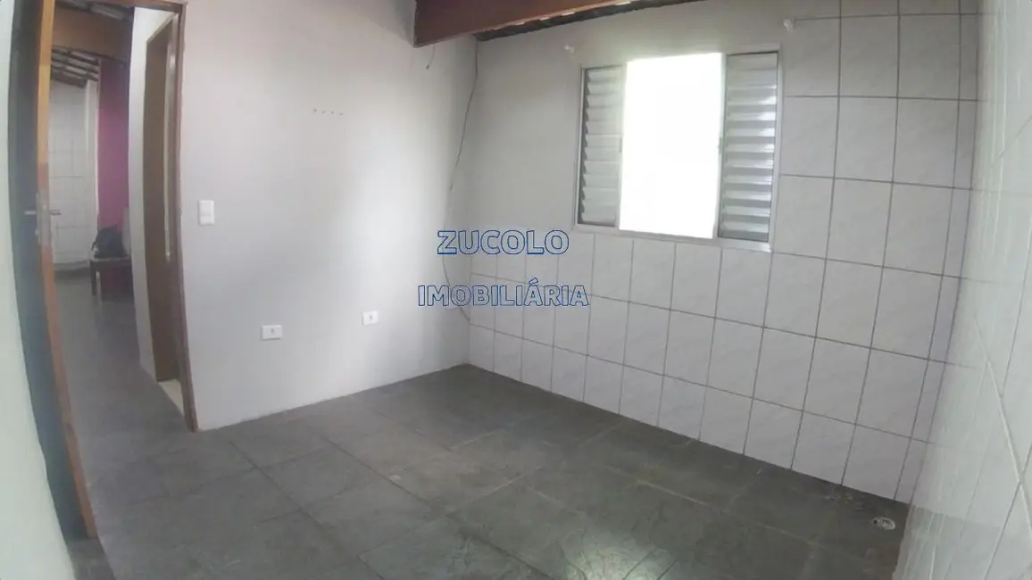 Foto 1 de Casa com 1 quarto para alugar, 40m2 em Vila Nogueira, Diadema - SP