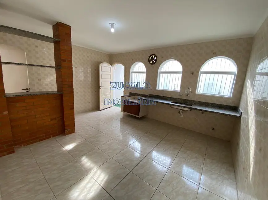 Sobrado com 3 quartos à venda, 174m2 em Sao Bernardo Do Campo - SP - imagem 9 Foto 9 de Sobrado com 3 quartos à venda, 174m2 em Sao Bernardo Do Campo - SP