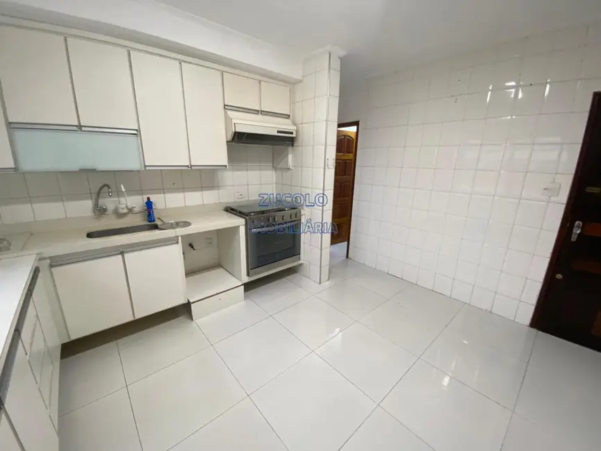 Foto 5 de Sobrado com 7 quartos para alugar, 200m2 em Anchieta, Sao Bernardo Do Campo - SP