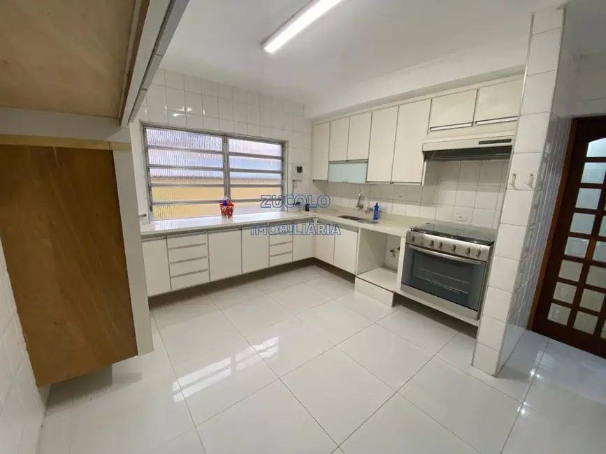 Foto 4 de Sobrado com 7 quartos para alugar, 200m2 em Anchieta, Sao Bernardo Do Campo - SP