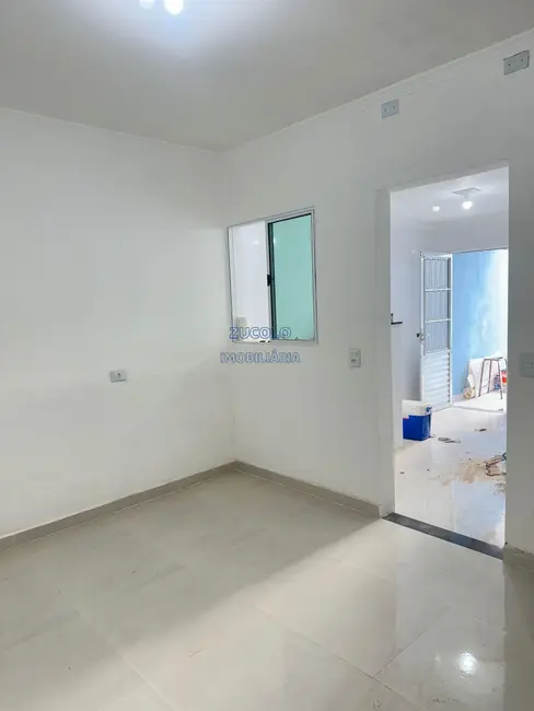 Foto 1 de Casa com 1 quarto para alugar, 50m2 em Jardim Cristiane, Santo Andre - SP
