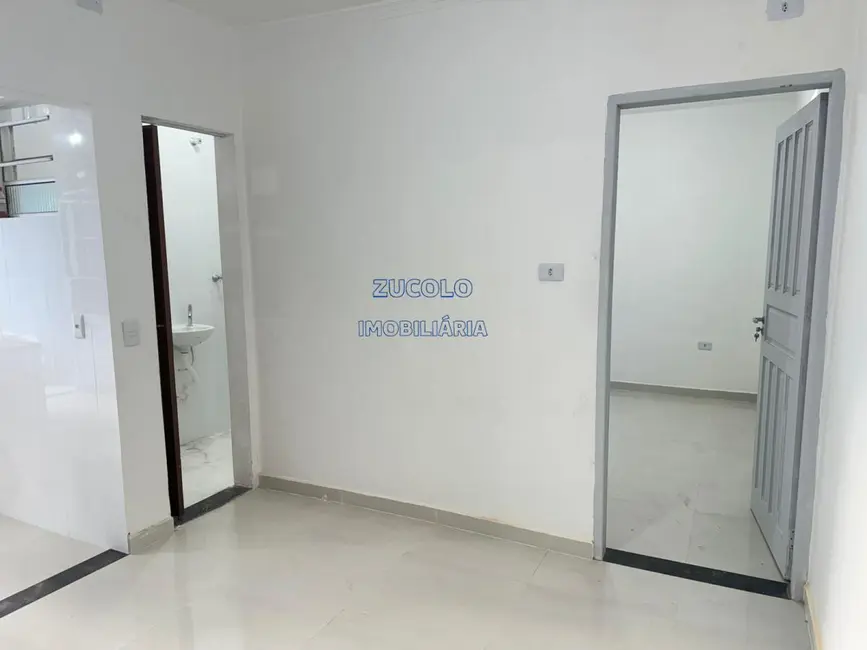 Foto 6 de Casa com 1 quarto para alugar, 50m2 em Jardim Cristiane, Santo Andre - SP