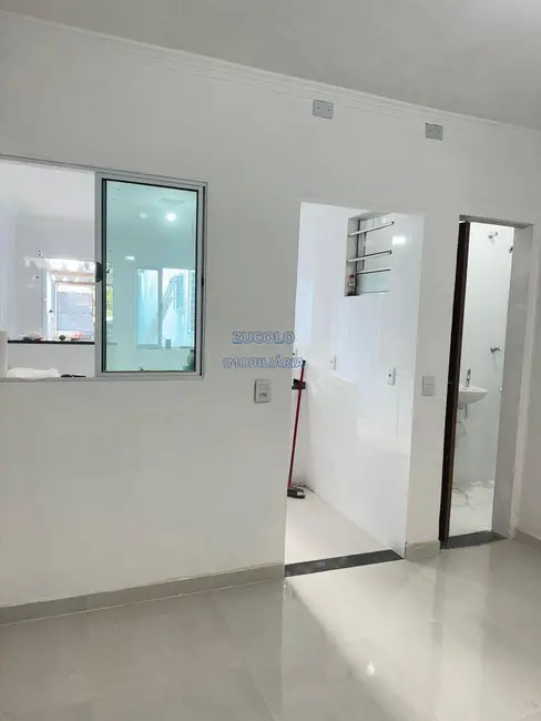 Foto 4 de Casa com 1 quarto para alugar, 50m2 em Jardim Cristiane, Santo Andre - SP