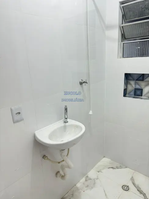 Foto 5 de Casa com 1 quarto para alugar, 50m2 em Jardim Cristiane, Santo Andre - SP