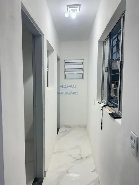 Foto 5 de Casa com 2 quartos para alugar, 60m2 em Jardim Cristiane, Santo Andre - SP