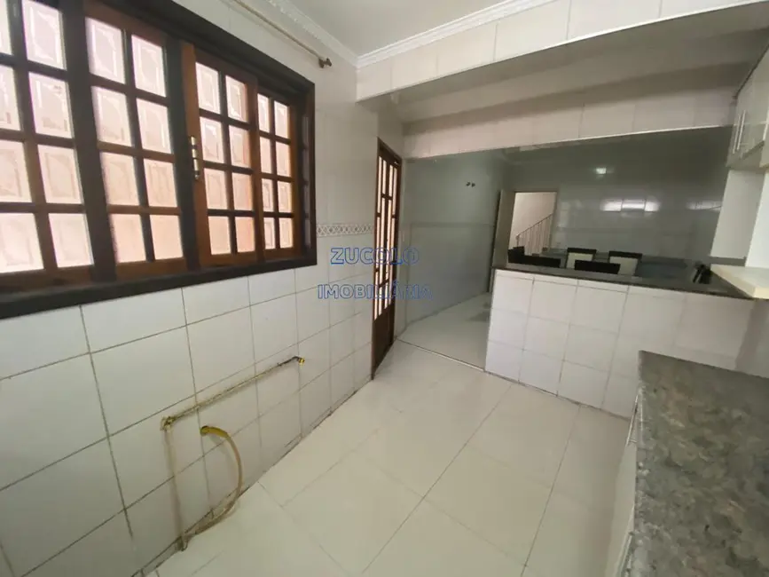 Foto 2 de Sobrado com 2 quartos para alugar, 145m2 em Jordanópolis, Sao Bernardo Do Campo - SP