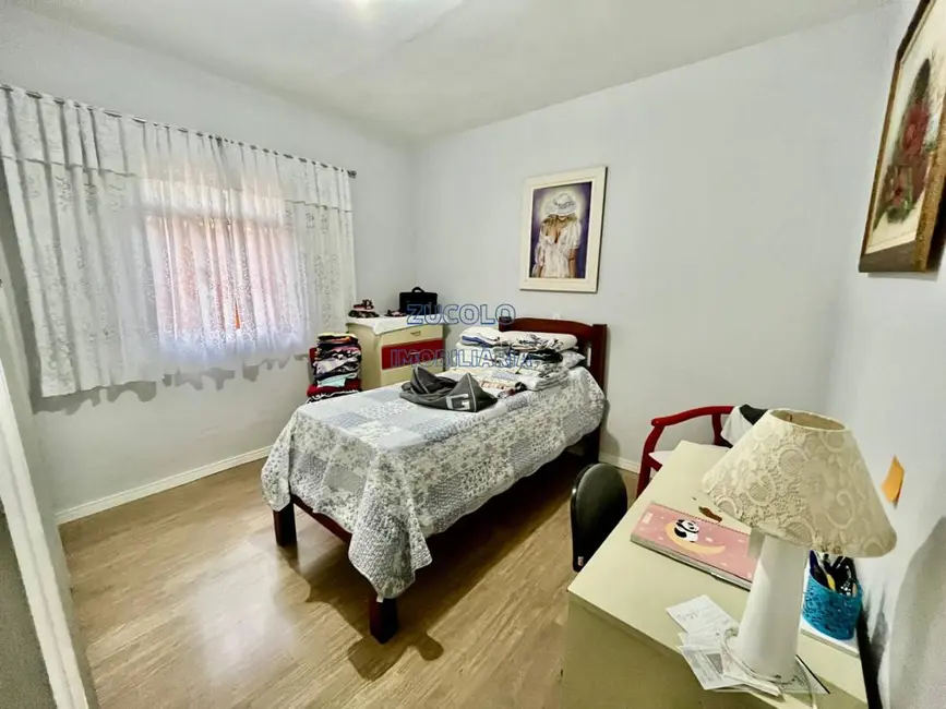 Foto 9 de Casa com 2 quartos à venda, 250m2 em Dos Casa, Sao Bernardo Do Campo - SP