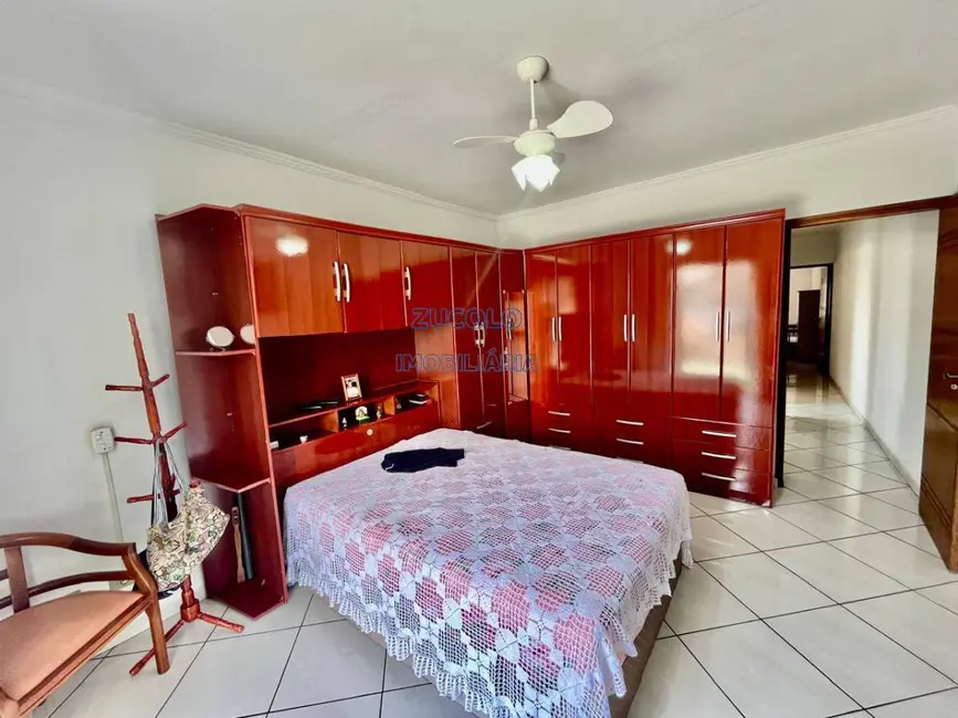 Sobrado com 3 quartos à venda, 165m2 em Jardim Las Vegas, Santo Andre - SP - imagem 9 Foto 9 de Sobrado com 3 quartos à venda, 165m2 em Jardim Las Vegas, Santo Andre - SP